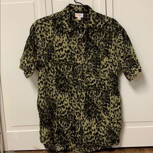 Men’s LuLaRoe button down shirt